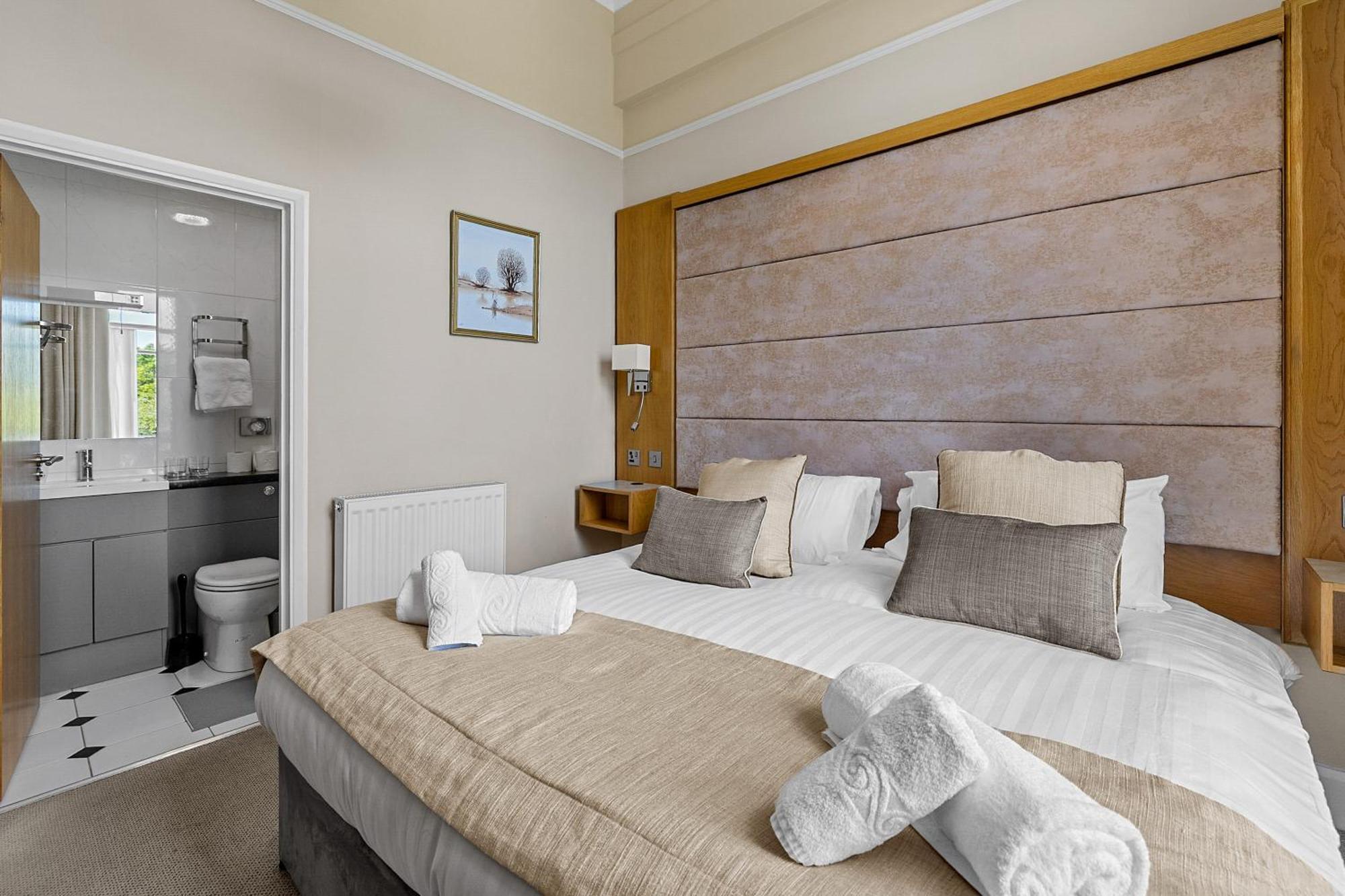 Invicta Hotel Плаймаут Экстерьер фото